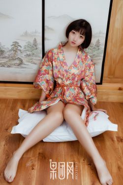 扒开乡村美妇两腿挺进